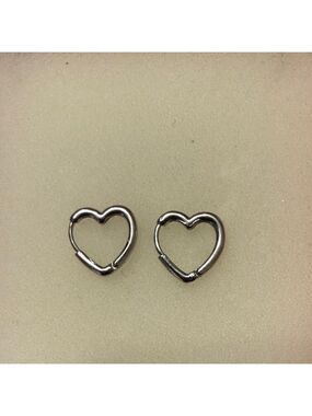 Chic Sterling Silver S925 Heart Hoop Earrings